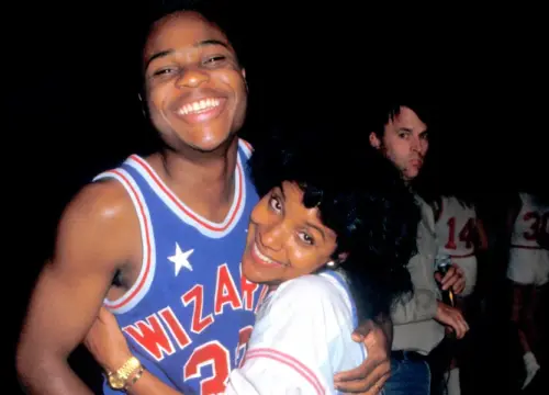 “Phylicia Rashad Pays Tribute to Malcolm-Jamal Warner at the 2025 Emmy Awards”