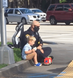 Police Officer’s Gentle Act of Care Stirs Emotional Reactions