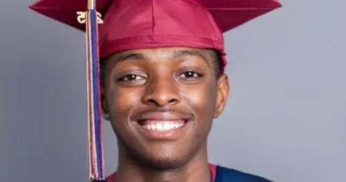 Graduation day burger-flipping teen raises $230,000 in donations