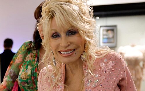 Worries Mount Over Dolly Parton’s Health as Sister Asks for Prayers