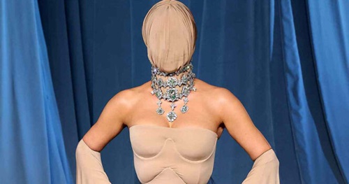 Kim Kardashian’s Controversial Mask at California Gala Draws Criticism — The Reason Behind It