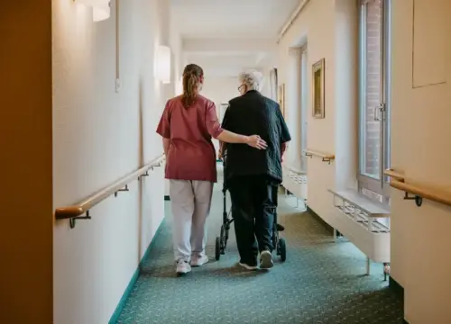 The Unexpected Friend Who Brought Light Back Into Dorothy’s Life — A Longer, Expanded, Heartfelt Story