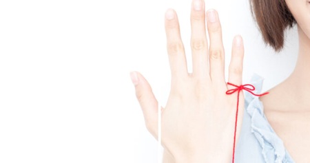 What does a red string tattoo on the hand symbolize? Here’s the explanation.