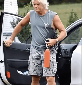 From Teenage Sensation to Peaceful Artist: A Life Transformed