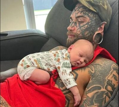 A 24-year-old dad covered in over 200 tattoos removed them all for his baby girl — his transformation will leave you speechless.