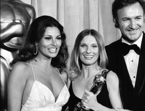 The 1972 Oscars photo you’re seeing is real and untouched — examine it carefully.