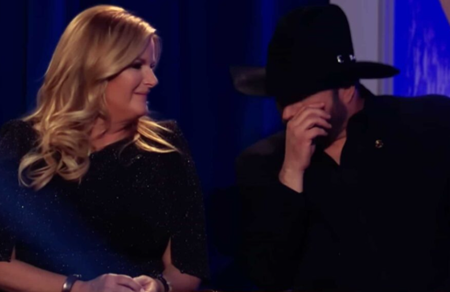 Garth Brooks Can’t Hold Back Tears During Chris Stapleton’s Heartfelt “Shameless”